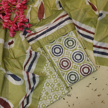 Chaahak Fern Green Patra Detailing in Batik Floral Printed Cotton Suit Set