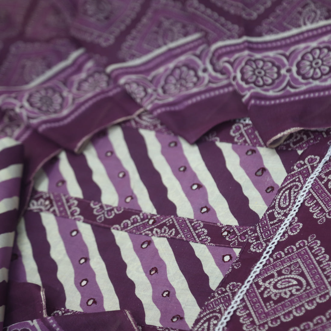 Farheen Blueberry Purple Patra Work in Leheriya Patch Bandani Print Cotton Set