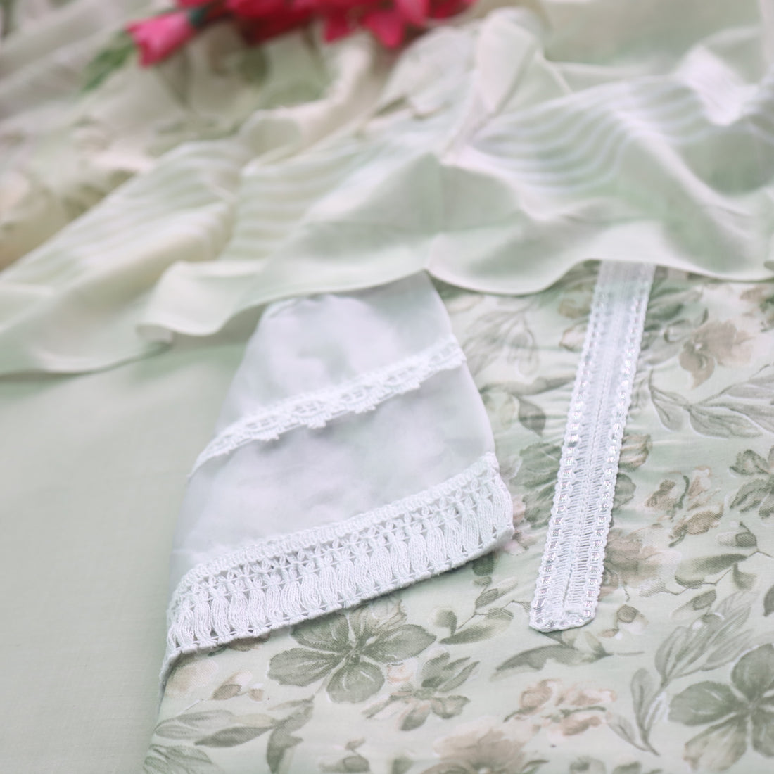 Zulfaa Sage Green Neck Lace Work Neck and Hem Floral Printed Cotton Suit Set