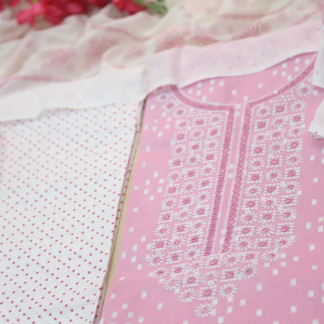 Reshmi Baby Pink Thread Embroidered Neck Work Printed Cotton Suit Set-D1